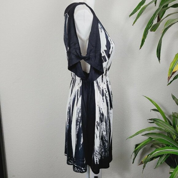 Vintage Crimson Ivy Cold Shoulder Tunic Black & White Boutique Med Empire Waist - Picture 4 of 7